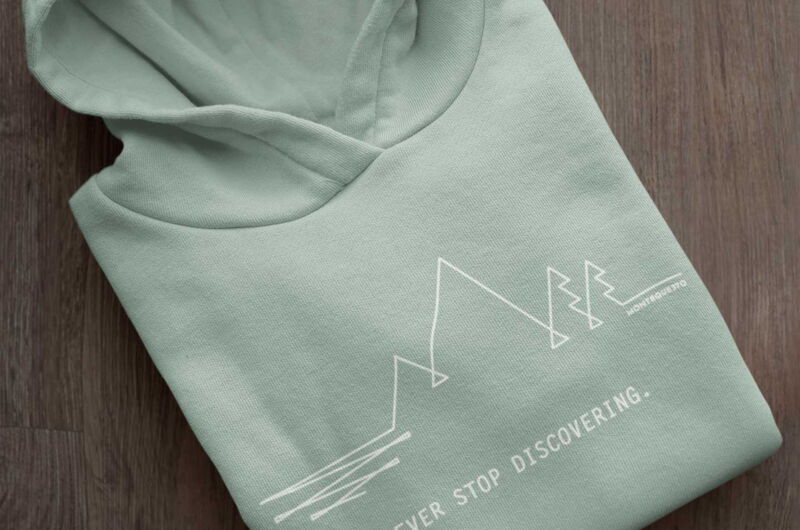 MQ NEVER STOP DISCOVERING - Organic Hoodie Unisex